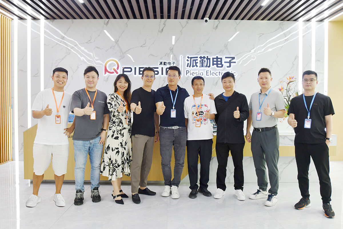 長江商學院EMBA精英團隊參訪派勤電子,共話創(chuàng)新發(fā)展! 長江商學院EMBA精英團隊參訪派勤電子,共話創(chuàng)新發(fā)展!